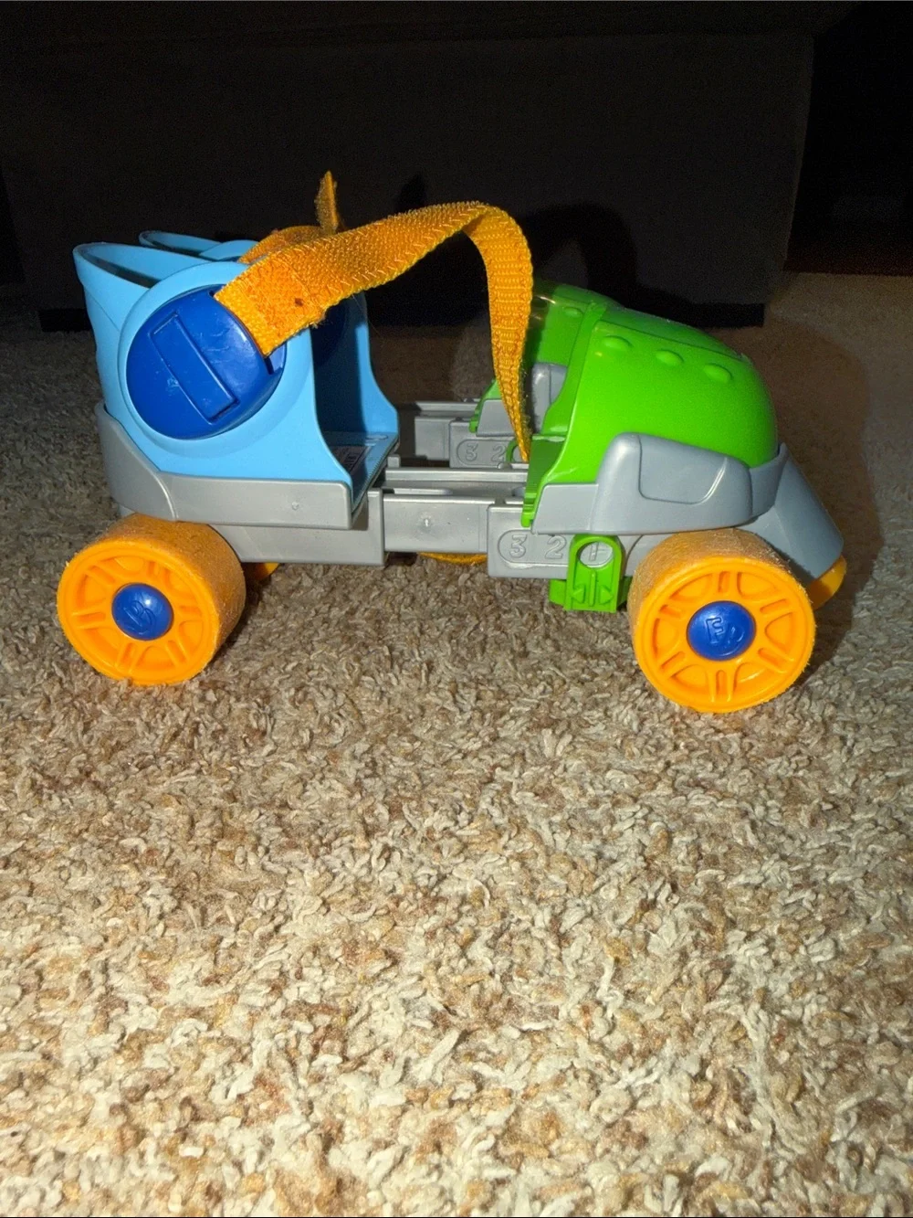 Vintage 2010 Fisher Price Blue & Green Roller Skates 1-2-3 Grow with Me Mattel